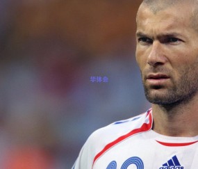 诺伊尔重塑训练模式迎接新挑战 乌尔比希的激励成关键动力