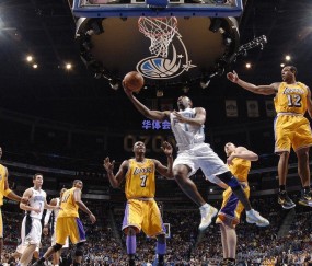 伤病潮席卷梦剧场，红魔征途步履蹒跚考验重重