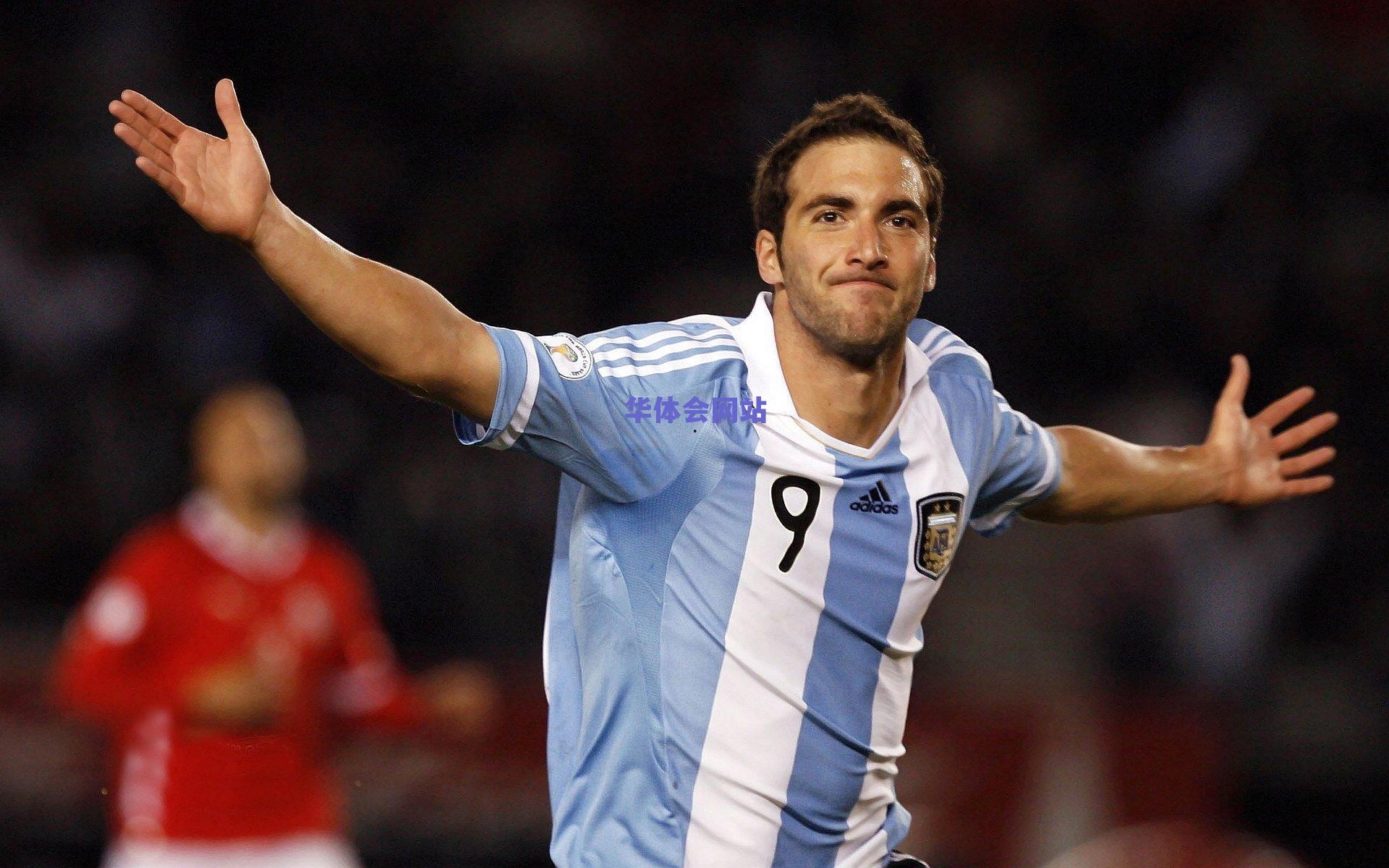 埃弗顿4000万镑报价南安普顿前锋迪布林遭拒，圣徒坚守核心资产